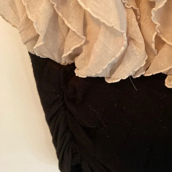 Tube top lacy frills with black bodice waist. Feminine lacy tube top - Picture 8 of 11